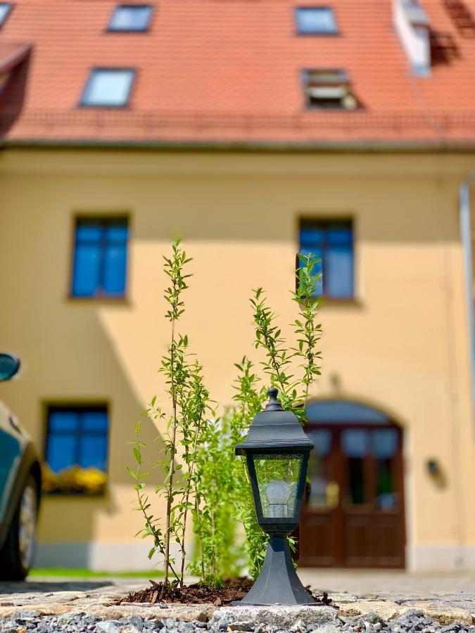 Apartament w centrum miasta z darmowym parkingiem dla dwojga -Apartamenty Pod Złotym Lwem IV Kłodzko Zewnętrze zdjęcie