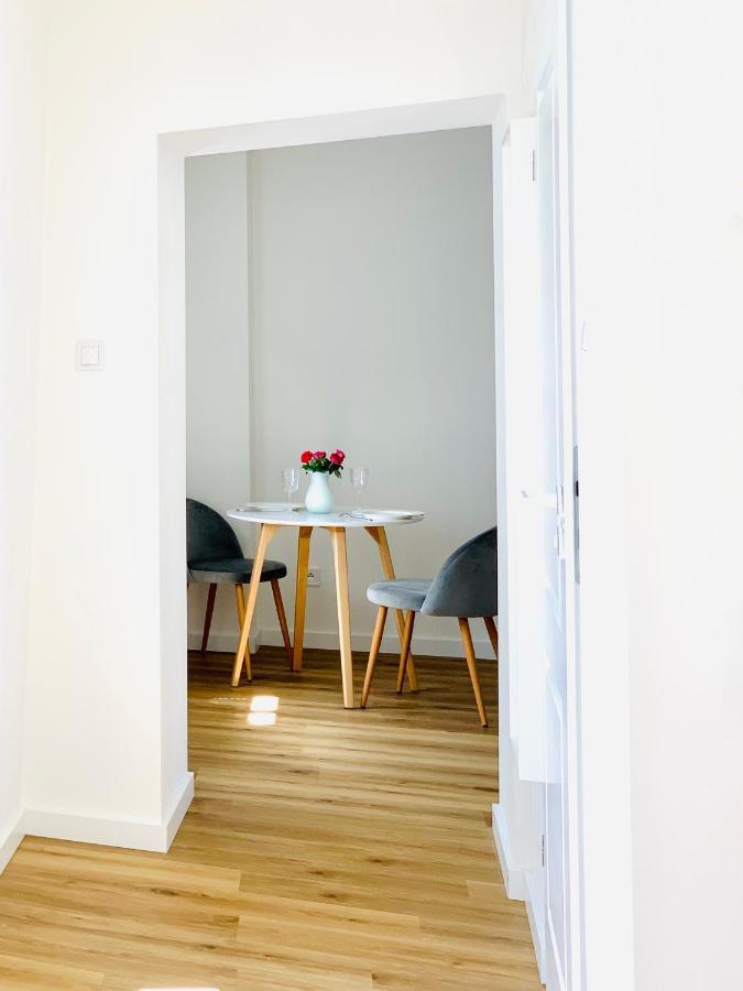 Apartament w centrum miasta z darmowym parkingiem dla dwojga -Apartamenty Pod Złotym Lwem IV Kłodzko Zewnętrze zdjęcie